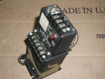 Machine motor solid state time delay relay