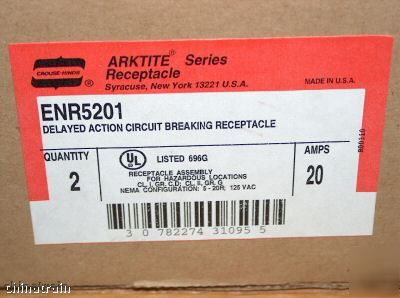 Crouse hinds cooper ENR5201 circuit breaker receptacle