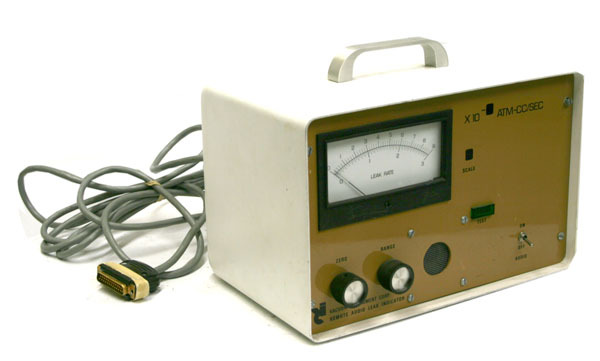 Vacuum instruments X10 atm remote audio leak indicator