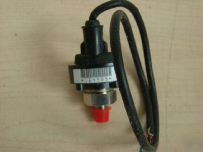 Ametek controls transducer oil pressure IPTG008X62, =