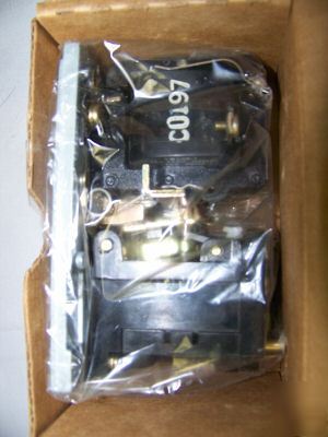 New clark 713UPD-76 a.c. pneumatic timing relay 