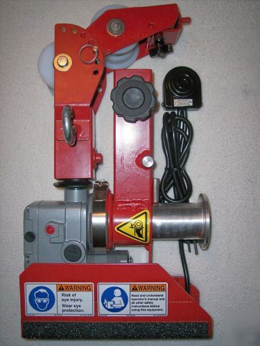 Porta~pull 3000FXP wire & cable puller-tugger
