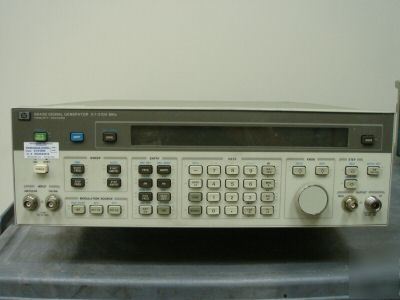 Agilent / hp 8642B synthesized signal generator