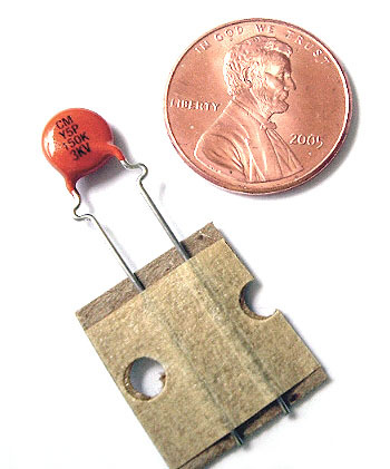 High voltage ceramic disc capacitor ~ 150PF 3000V (25)