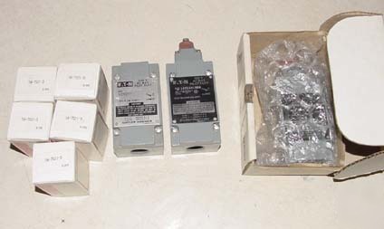 New 8PCS culter hammer / eaton limit switch & head 