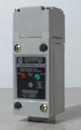 Allen bradley self contained proximity switch 
