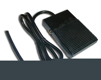 125 volt 10 amp black foot switch with rubber grip