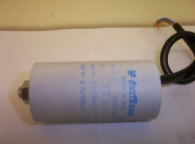 Motor run capacitor 12UF 400/450 volts with flying lead