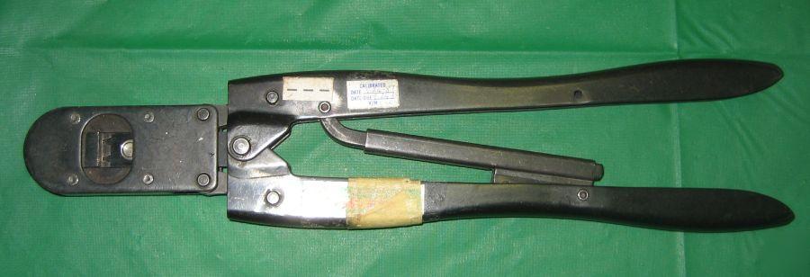 Amp 90071-4 wire terminal crimper 