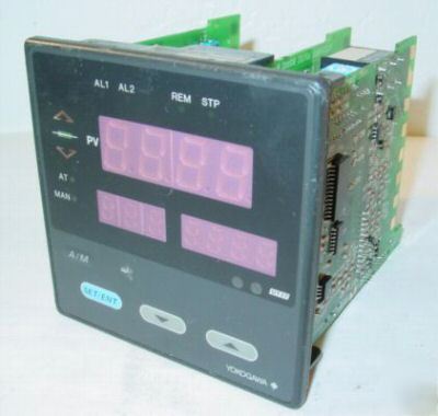 Yokogawa UT37 temperature temp controller w/RS422