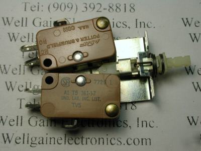 Amf A1T5161-1-7 dual micro switch SPDTX2 panel mt 