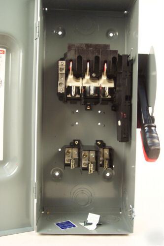 Square d 100 amp safety disconnect switch fused 
