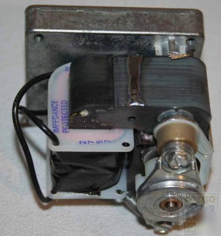 New dayton 3M231 shaded pole gearmotor 1/100 hp 7 rpm 