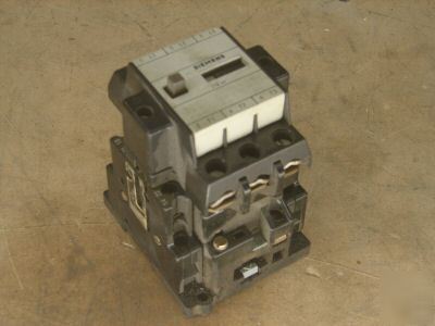 Siemens motor starter contactor 3TB44 17-0A 45 amp