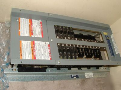 Square d qo-circuit breaker 100A 3PH panelboard 30-slot