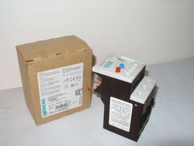 New siemens 3RU1136-4EB0 overload relay in box