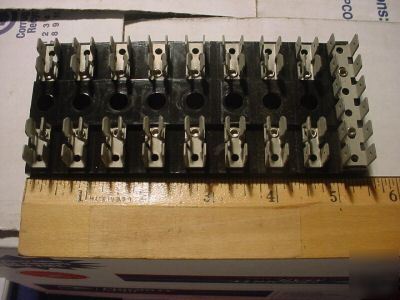 8 postion fuse block ( qty 15 ea )