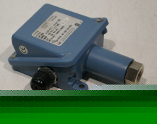 15A pressure switch 3-100 psi max 600 brass united elec