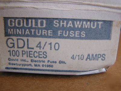 New gould shawmut GDL4/10 glas, time-lag fuses, 