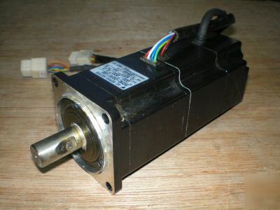 Yaskawa ac servo motor sgme-04AF12 400W 200V 2.6A