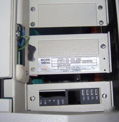 Bristol babcock dpc 3330 10A 220 000 process controller