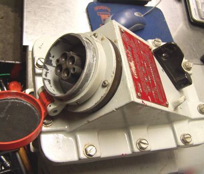 Appleton XSR3034-150 hazardous loc. receptacle w switch