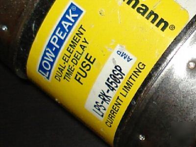 Low-peak-dual-element-time-delay fuse 600VAC 300VDC