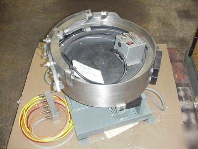 Midwest vibratory bowl parts feeder 18
