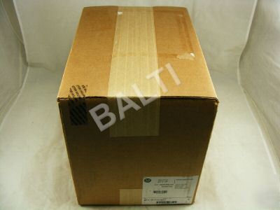 New * sealed* allen bradley 2711P-T7C4D1 panelview plus