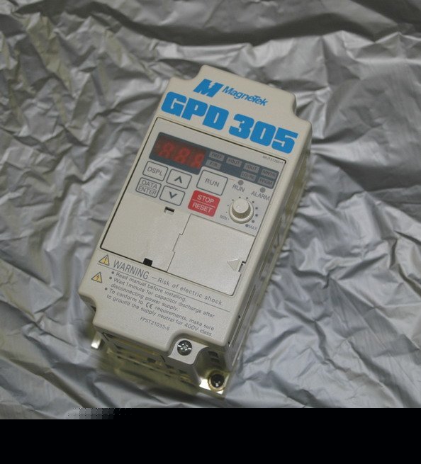 Yaskawa / magnetek gpd 305/J7 0.2KW 230V ac drive 20P2