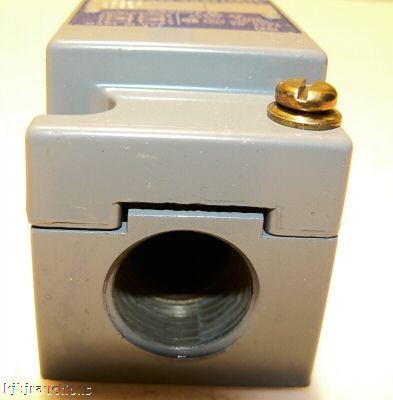 Square d 9007 mech. turret head position switch 