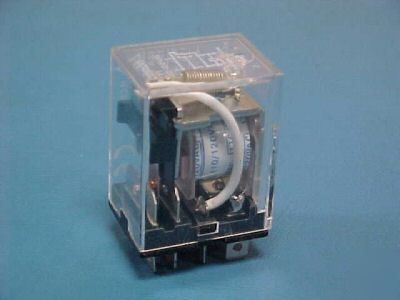 Omron lyi AC110/120 relay 