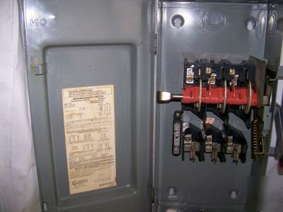  square d 100 amp safety switch disconnect 240V H323N