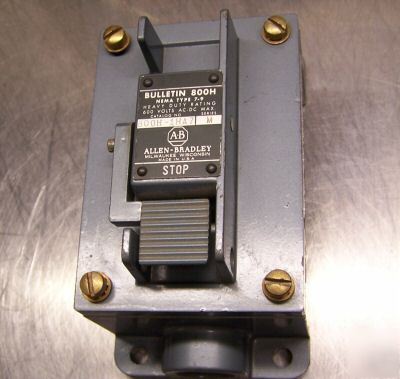 New allen bradley hazardous loc e-stop switch 800H-1HA7