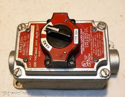 Appleton explosion proof EFD175-12 pilot duty switch