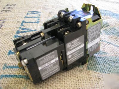 700-NT400A1 allen-bradley ac relay w/ time delay unit 