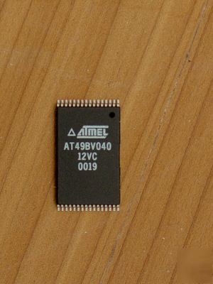 A lot of 5 pcs flash memory ic AT49BV040-12VC
