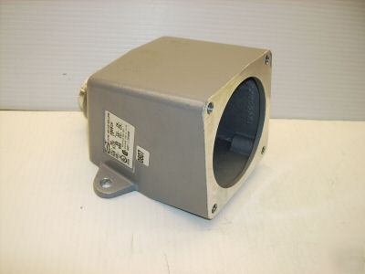 Hubbell pin & sleeve back/inlet box 60 amp 1