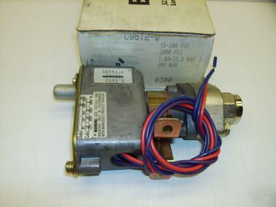 New barksdale pressure actuated switch C9612-0 200 psi 