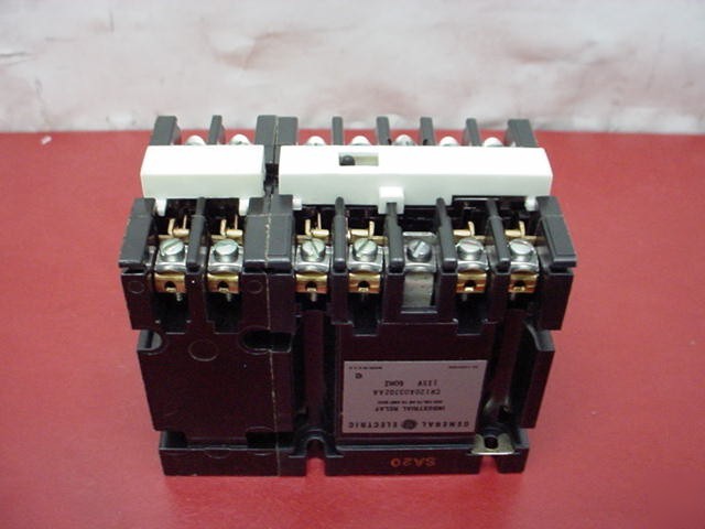 Ge CR120A03302AA industrial relay 6 pole 10 amp contact