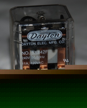 New dayton relay 5X842F 11PIN 3PDT 240VAC 50/60HZ 