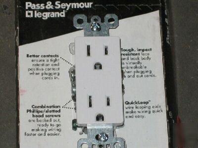 10 pass & seymour 885W decora receptacle 15A 125V 