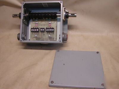 Rotary cam limit switch mod. ECM2008-12-ddn 12-30VDC