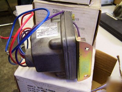 Barksdale D1H-A150SS pressure / vacuum actuated switch