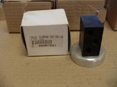 New clippard inst pb-1-b air valve .1250 pb-1-bk >