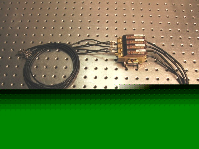 T28560 [4] sunx FX4-A3R fiber sensor & 5 fiber cables