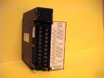 Ge fanuc 90/30 ac output module #IC693MDL310C 12 pt.