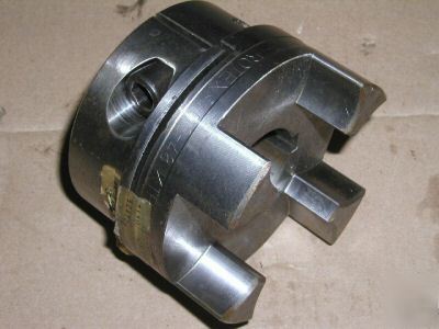 Power transmission shaft hub jaw couplings