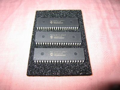 3X microchip pic 16F877 microcontrollers (40-pin dil)
