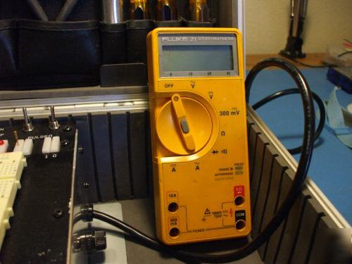 Knight mini-lab electronics, w/fluke 21 dmm